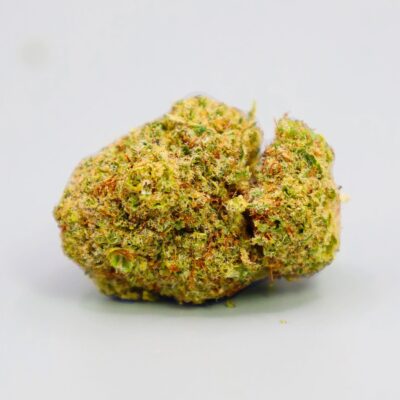 Bourgeon de CBD Mimosa, souche cultivée à l’intérieur.