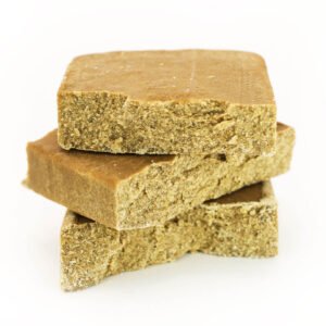 CBD Hash Caramel Dry Ice - 58 % de concentration de CBD dans ce plat de hasch, disponible à l’achat en ligne chez Greenery