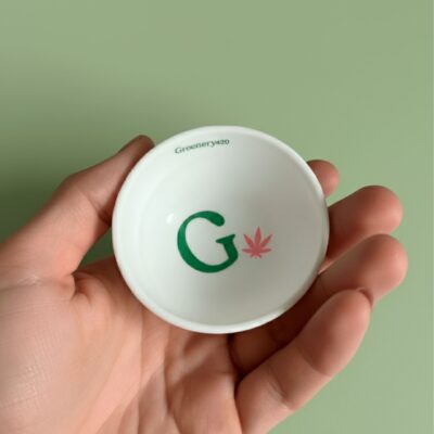 Bol en silicone par Greenery 420 morbide et signé du logo de la marque. Parfait pour tenir vos bourgeons
